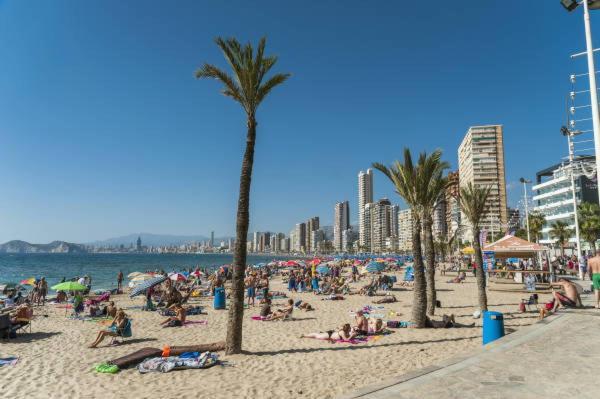 Junto Playa Levante Con Terraza Chill-Out-2 Wcs-A Estrenar Gemelos 23 Benidorm Buitenkant foto